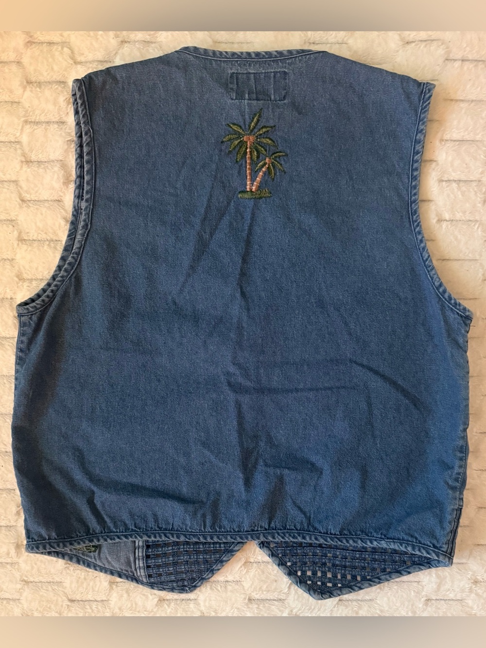 Vintage Denim Vest Embroidered Animals Safari Palm Trees Eclectic Grandma M - Picture 3 of 4